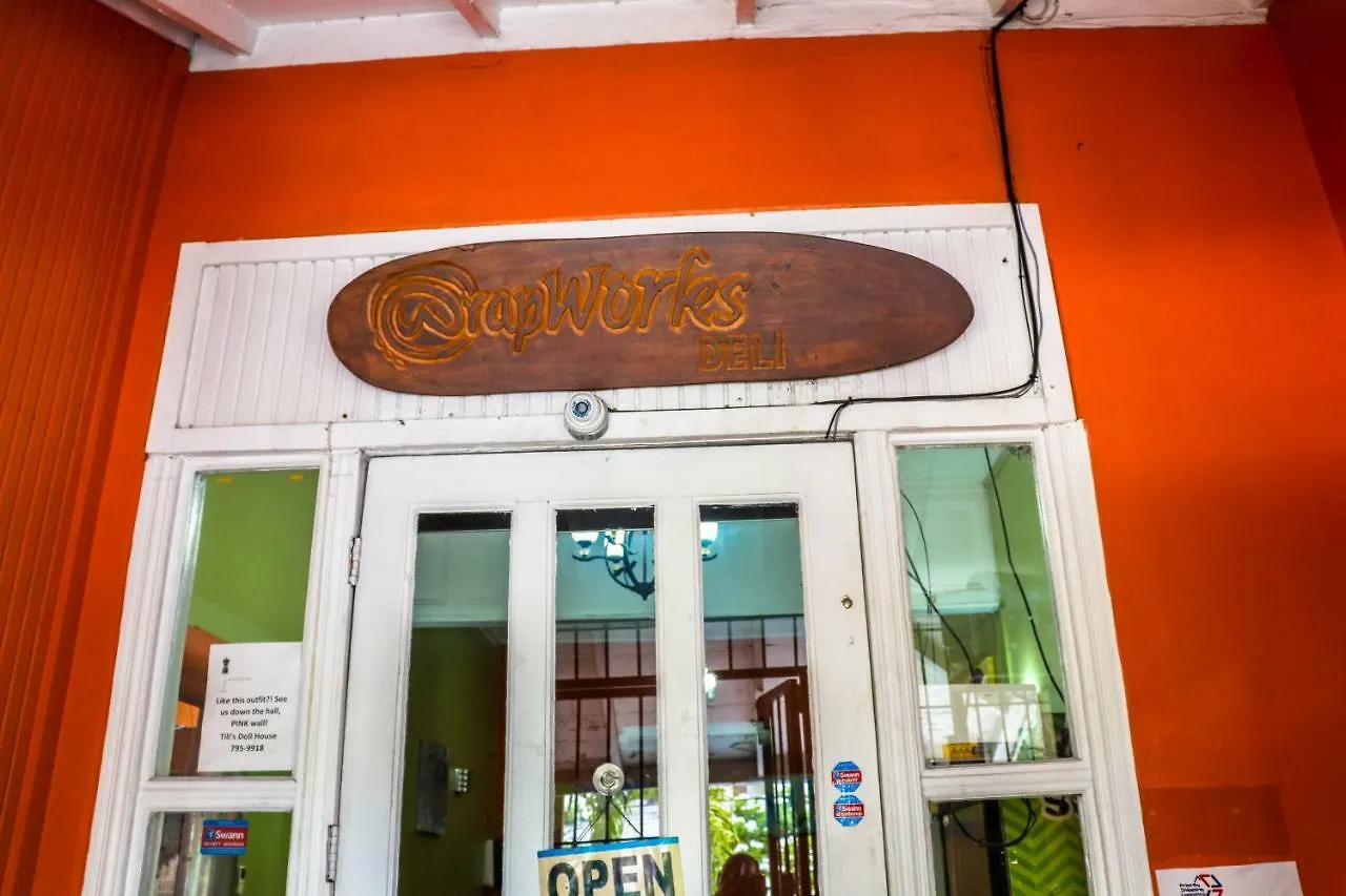 ゲストハウス Liam'S Guesthouse On The Avenue Port Of Spain