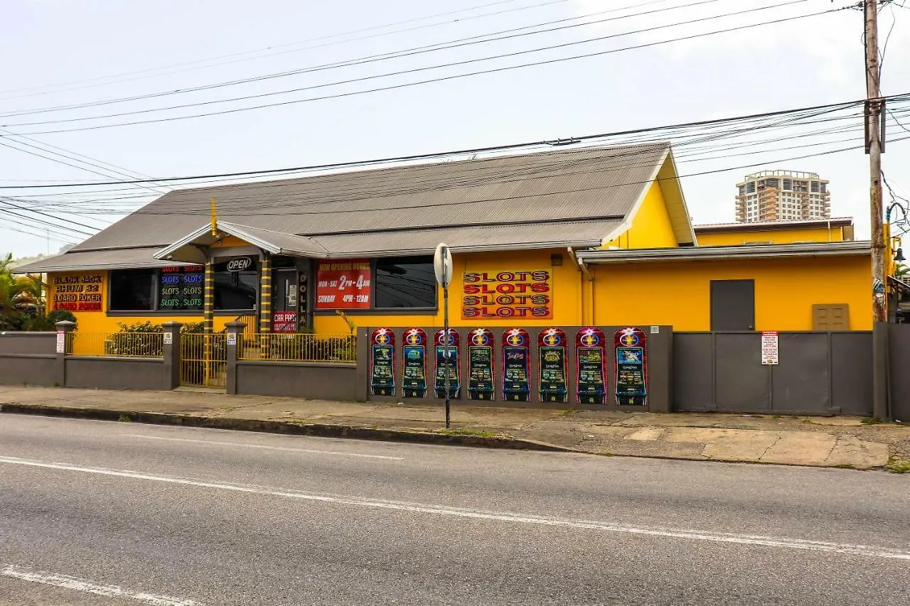 Liam'S Guesthouse On The Avenue Port Of Spain ゲストハウス